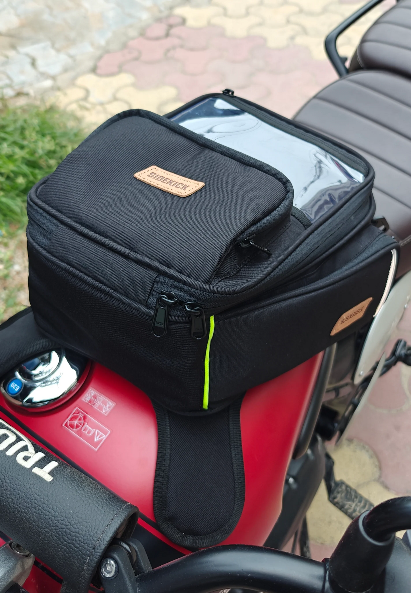 Sidekick Universal 15ltr Tank Bag With Waterproof Rain Cover , Magnetic Tank Bag